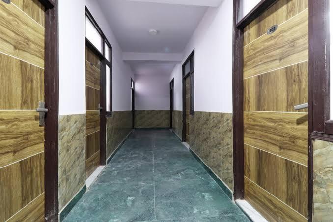 New Signature Village New Delhi Extérieur photo