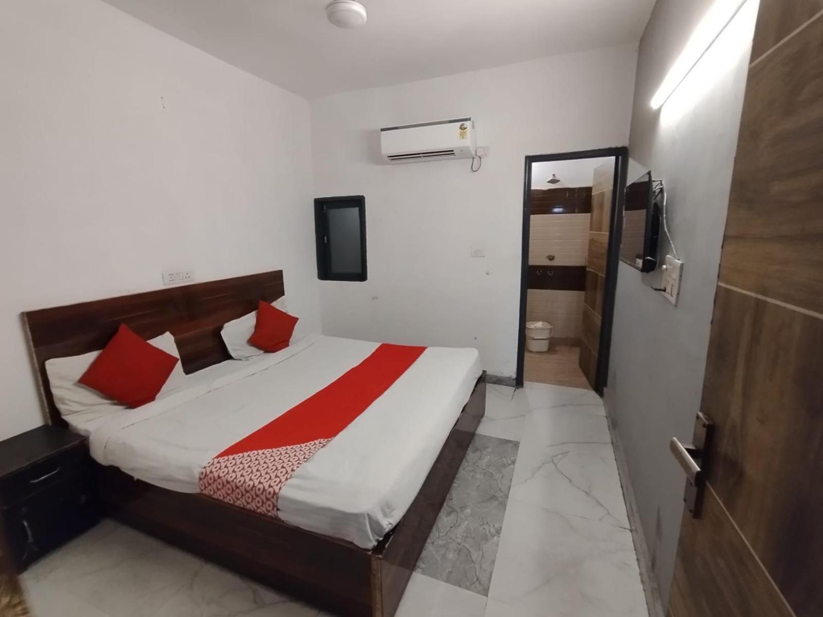 New Signature Village New Delhi Extérieur photo